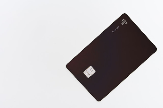 Apple Introduces Connected Cards in the UK
